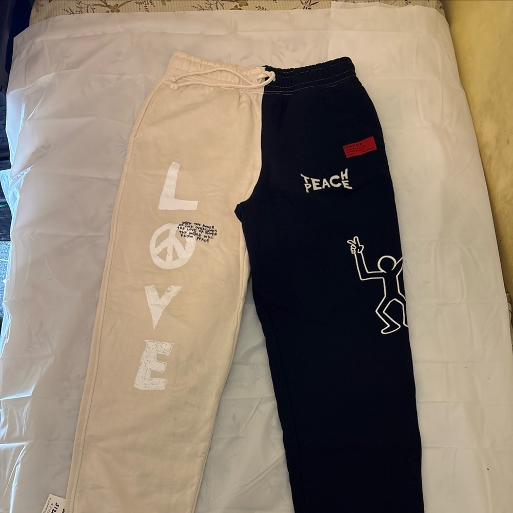 CHNGE Two-Tone Love & Peace Joggers - Cream and Black